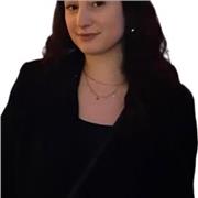 Sono una studentessa universitaria pronta a insegnare a ragazzi di elementari e medie